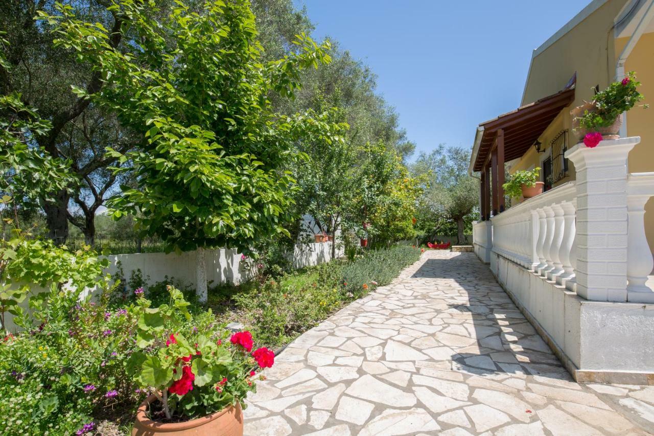Kariá Holiday Home Lefkímmi Exterior foto